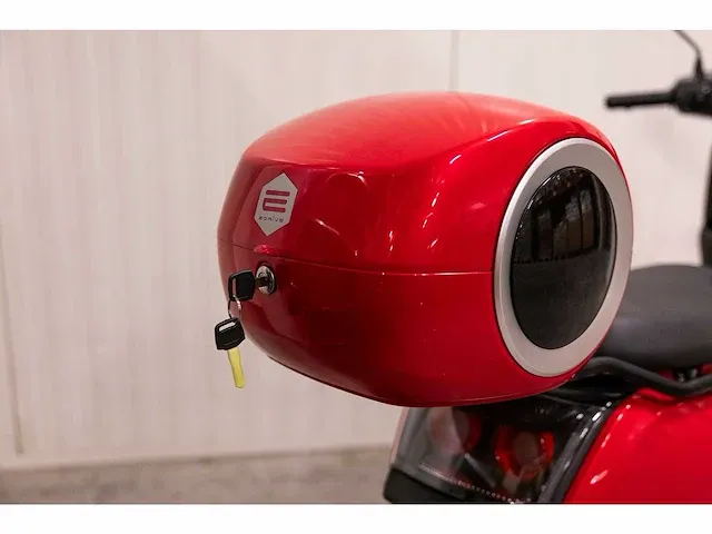 Edrive - milano - elektrische scooter - afbeelding 15 van  16