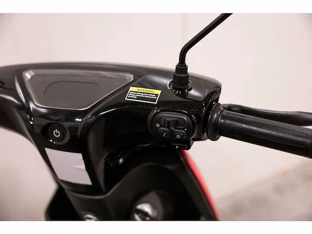 Edrive - milano - elektrische scooter - afbeelding 5 van  15
