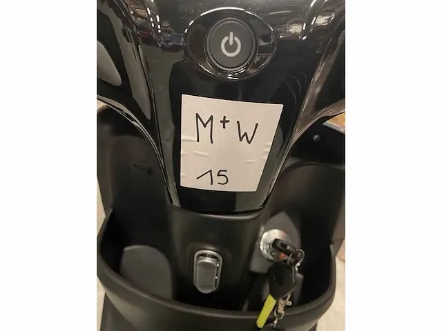 Edrive - milano - elektrische scooter - afbeelding 6 van  15