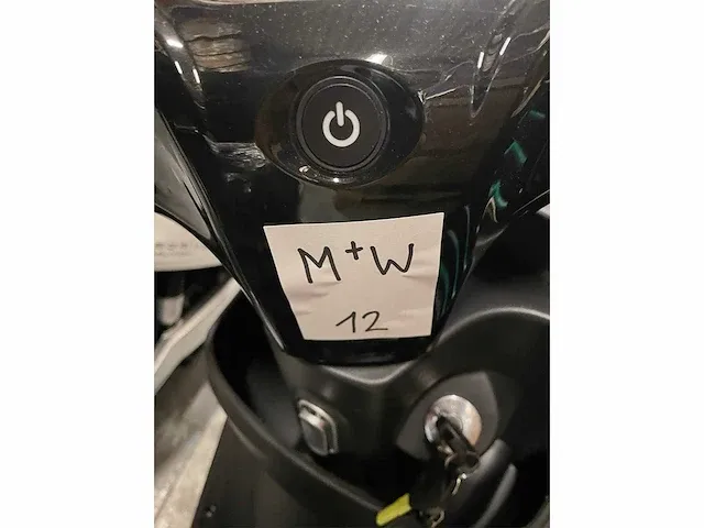 Edrive - milano - elektrische scooter - afbeelding 6 van  14
