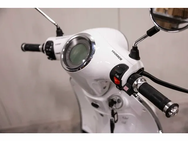 Edrive - torino - elektrische scooter - afbeelding 5 van  13