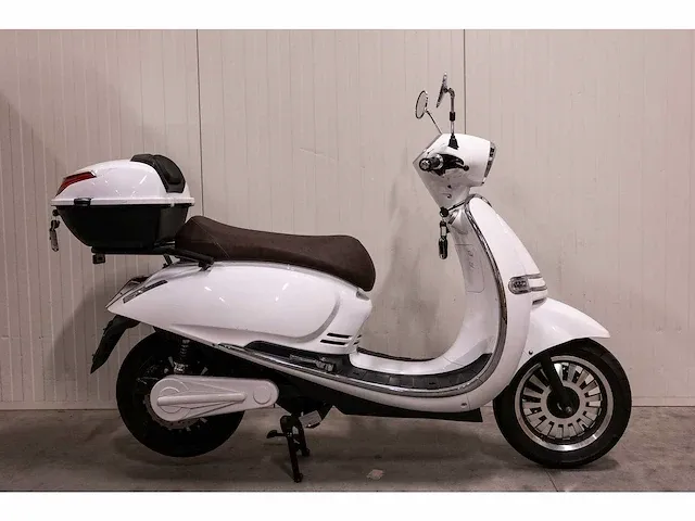 Edrive - torino - elektrische scooter - afbeelding 7 van  13