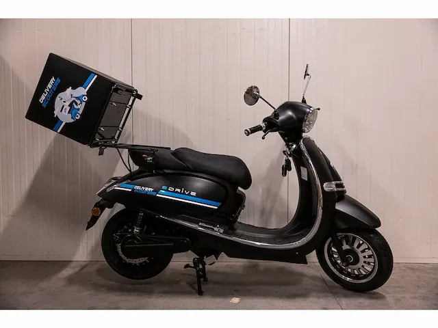 Edrive - torino - elektrische scooter - afbeelding 8 van  13