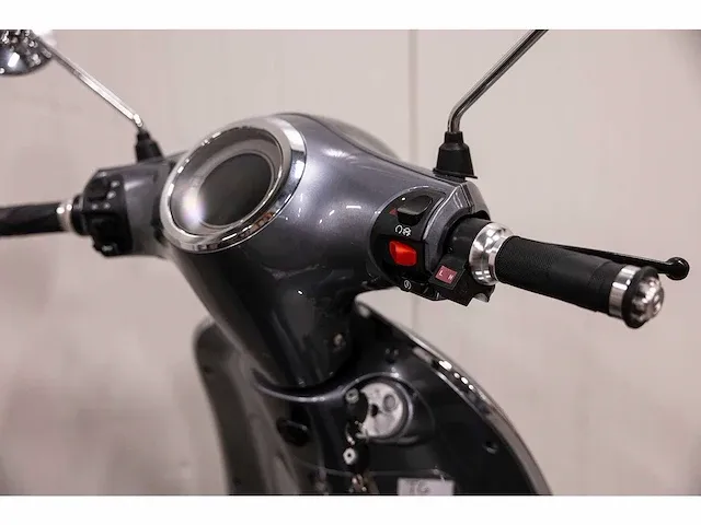 Edrive - torino - elektrische scooter - afbeelding 3 van  14