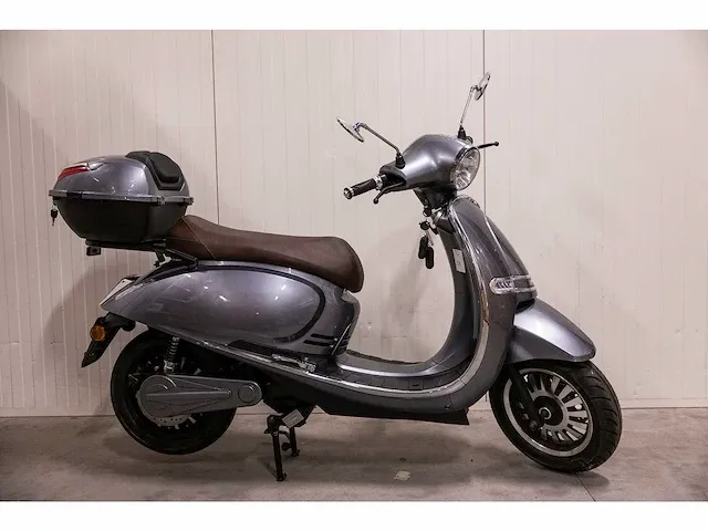 Edrive - torino - elektrische scooter - afbeelding 9 van  14