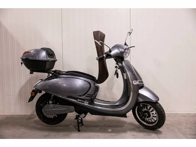 Edrive - torino - elektrische scooter - afbeelding 10 van  14