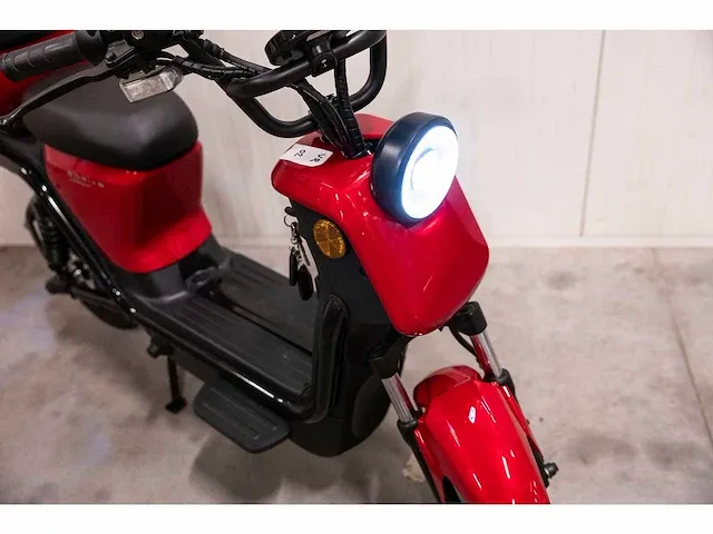 Edrive - verona - elektrische scooter - afbeelding 6 van  9