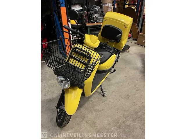 Edrive cargo 2 elektrische scooter geel - afbeelding 7 van  17