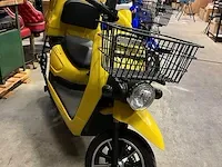 Edrive cargo 2 elektrische scooter geel - afbeelding 8 van  17