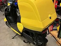 Edrive cargo 2 elektrische scooter geel - afbeelding 9 van  17