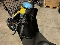Edrive cargo 2 elektrische scooter geel - afbeelding 14 van  17