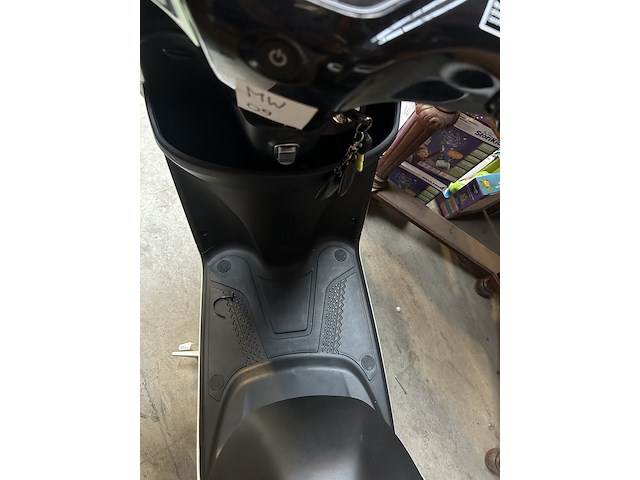 Edrive elektrische scooter 25 km p/u wit - afbeelding 3 van  8