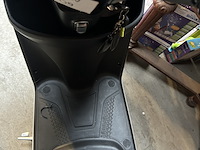 Edrive elektrische scooter 25 km p/u wit - afbeelding 3 van  8