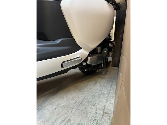 Edrive elektrische scooter 25 km p/u wit - afbeelding 4 van  8