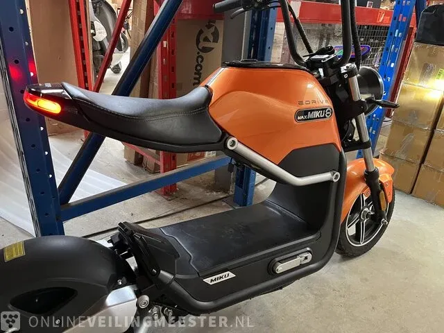 Edrive sunra miku max elektrische scooter - afbeelding 2 van  10