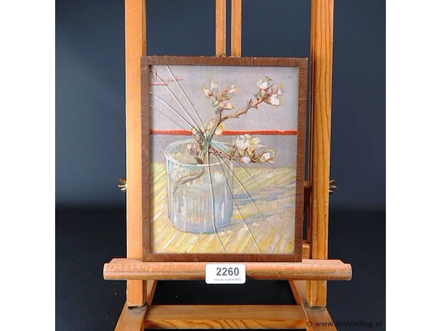 Een van goghje met creatief aangebrachte barsten in glas - afbeelding 1 van  5
