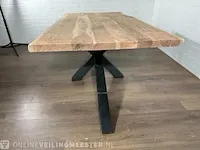 Eetkamertafel – acaciahout – zwart metalen spinpoot - afbeelding 3 van  7