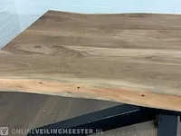 Eetkamertafel – acaciahout – zwart metalen spinpoot - afbeelding 5 van  7