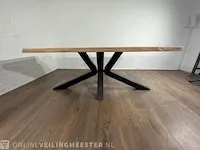 Eetkamertafel – acaciahout – zwart metalen spinpoot - afbeelding 7 van  7