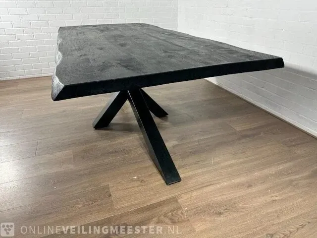 Eetkamertafel – acaciahout – zwarte metalen spinpoot - afbeelding 2 van  6