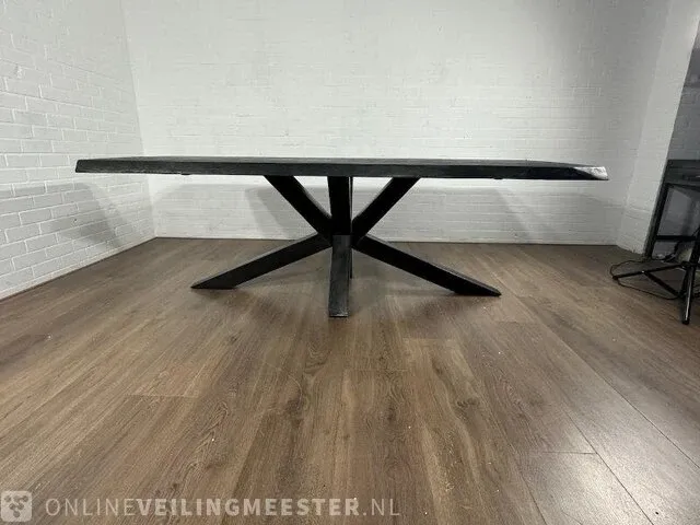 Eetkamertafel – acaciahout – zwarte metalen spinpoot - afbeelding 4 van  6