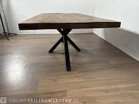 Eetkamertafel – mangohout – zwart metalen spinpoot - afbeelding 3 van  6
