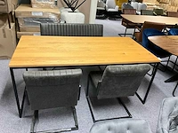 Eetkamertafel met 2 stoelen en bank - afbeelding 4 van  11