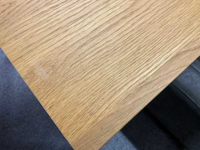 Eetkamertafel met 2 stoelen en bank - afbeelding 7 van  11