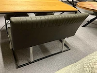 Eetkamertafel met 2 stoelen en bank - afbeelding 8 van  11