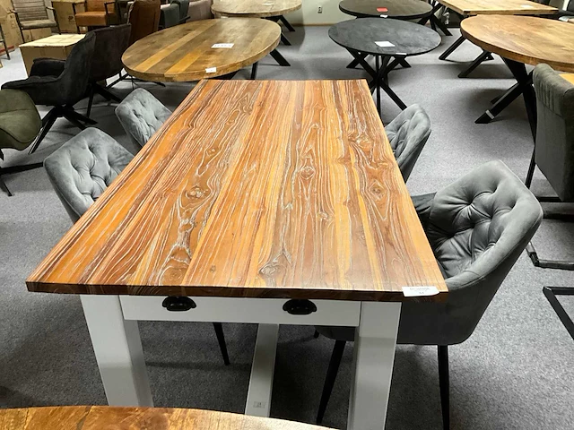 Eetkamertafel met 4 stoelen 60x57x82cm, zithoogte 47cm, tafel heeft 2x lade aan de kopse kant. - afbeelding 9 van  13