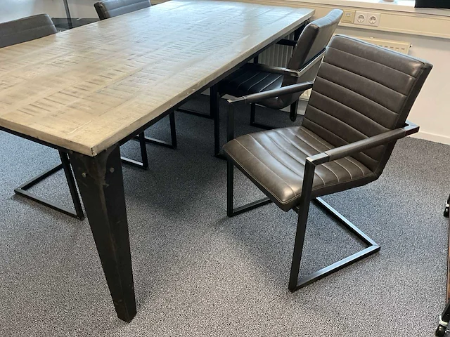 Eetkamertafel met 4 stoelen - afbeelding 4 van  10