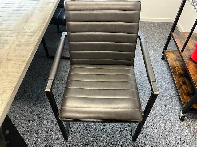 Eetkamertafel met 4 stoelen - afbeelding 5 van  10