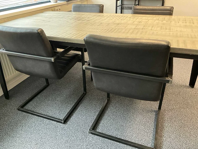 Eetkamertafel met 4 stoelen - afbeelding 8 van  10