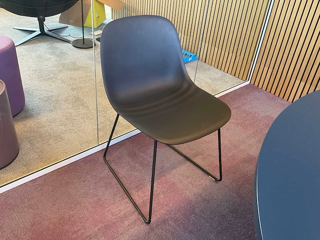 Eetkamertafel met 4 stoelen - afbeelding 4 van  4