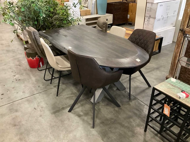 Eetkamertafel met 6 stoelen - afbeelding 1 van  7