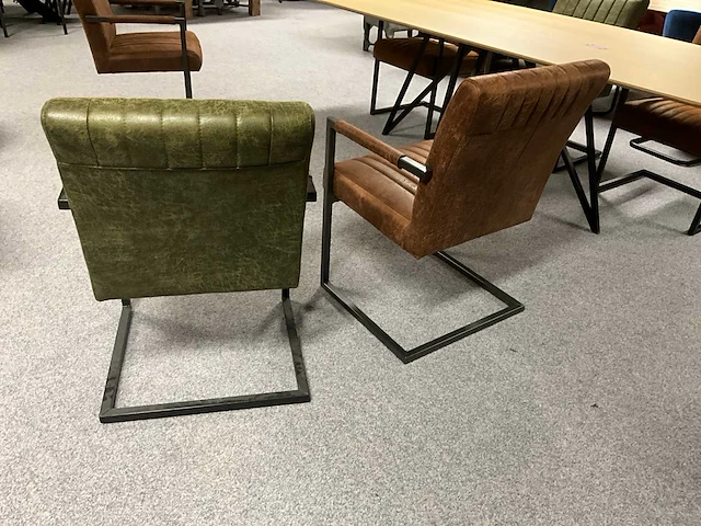 Eetkamertafel met 6 stoelen - afbeelding 7 van  10