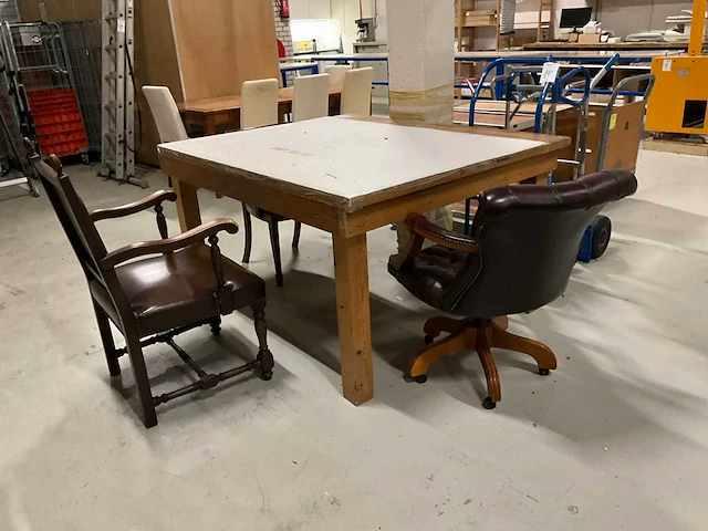Eetkamertafel met 8 stoelen (3x) - afbeelding 3 van  7