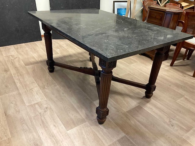 Eetkamertafel met blauwe steen - afbeelding 1 van  4
