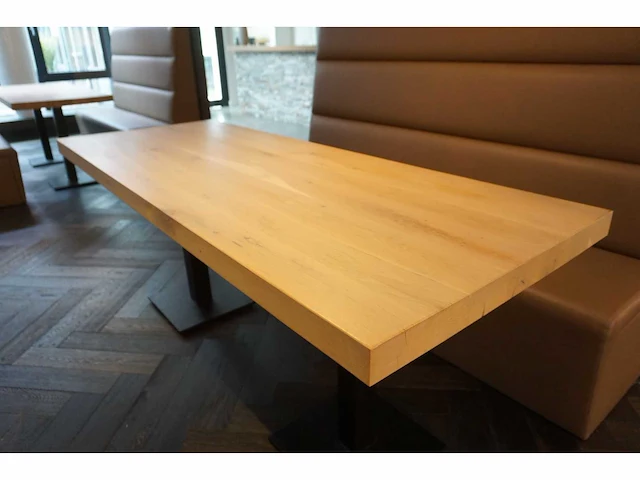 Eetkamertafel met dubbel onderstel - afbeelding 2 van  3