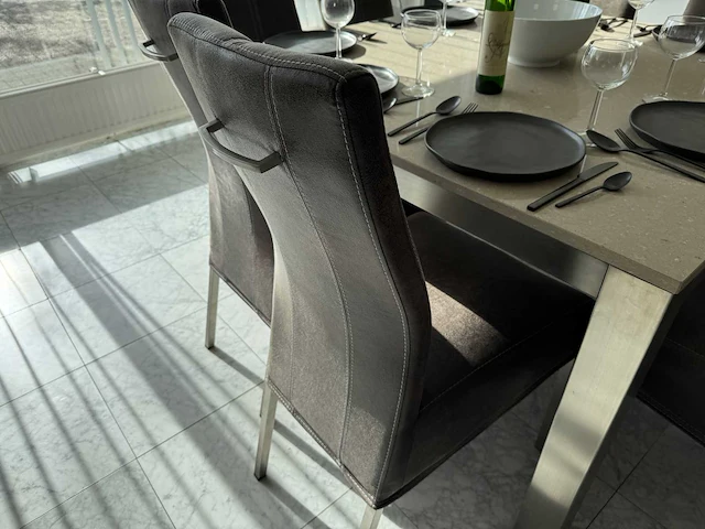 Eetkamertafel met stoelen - afbeelding 6 van  7