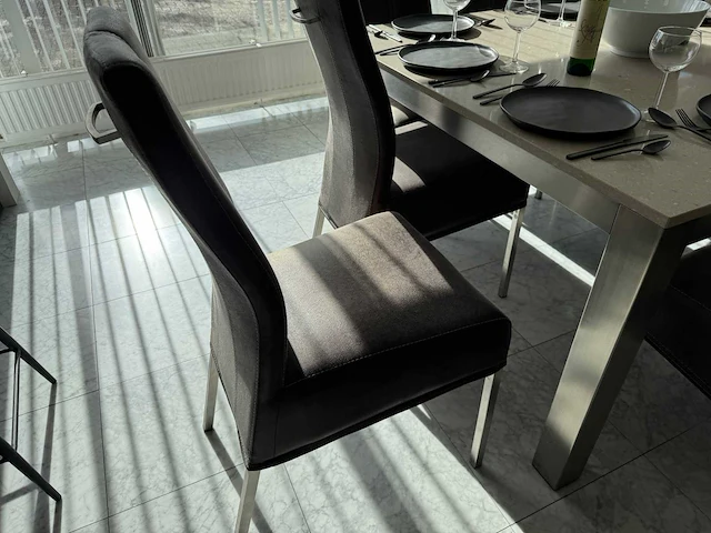 Eetkamertafel met stoelen - afbeelding 7 van  7