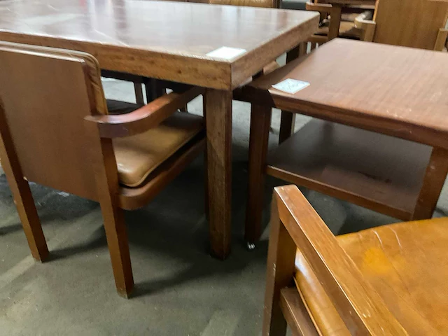 Eetkamertafel met stoelen - afbeelding 2 van  10