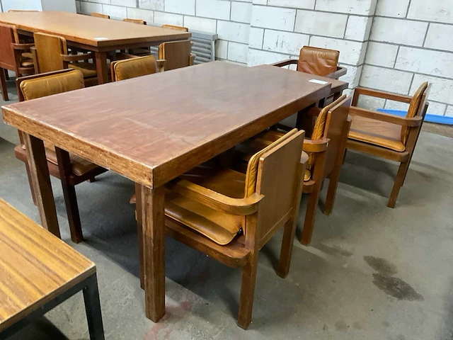 Eetkamertafel met stoelen - afbeelding 4 van  10