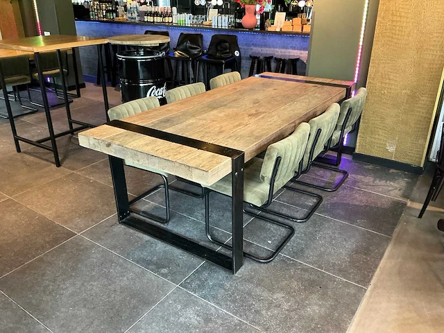 Eetkamertafel robuust - afbeelding 1 van  3
