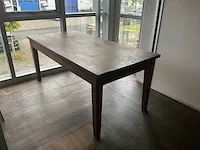 Eetkamertafel