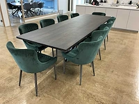 Eetkamertafel