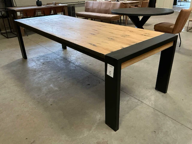 Eetkamertafel - afbeelding 1 van  6