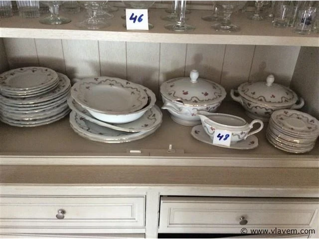 Eetservies ( n comp ) - afbeelding 1 van  3