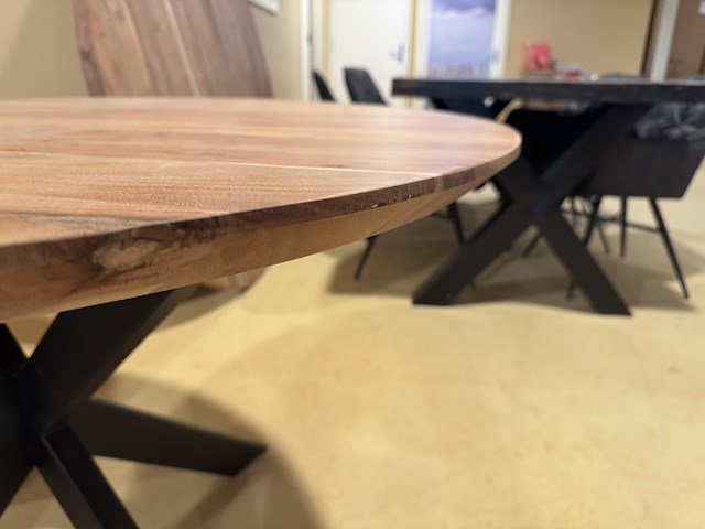 Eettafel, acaciahout, zwart metalen spinpoot - afbeelding 5 van  5