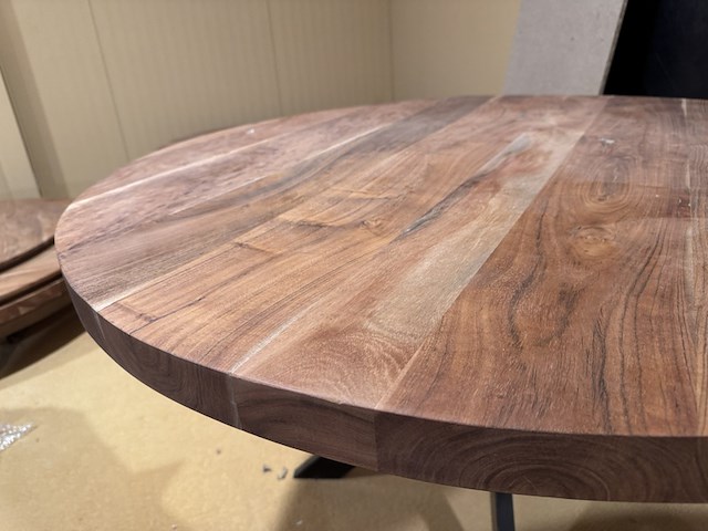 Eettafel, acaciahout, zwart metalen spinpoot - afbeelding 5 van  5